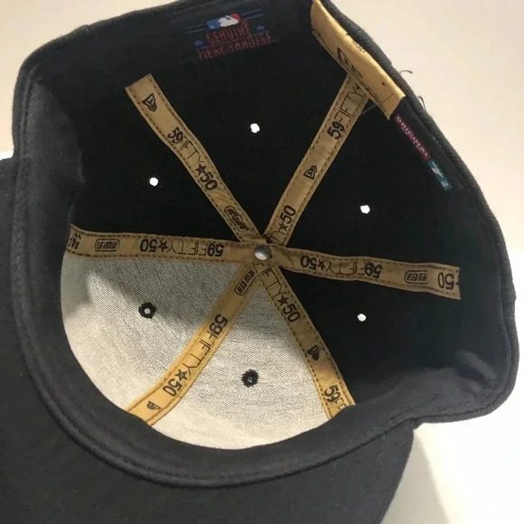 New Era 59Fifty Fitted Blackout Toronto Blue Jays Ball Cap - Picture 9 of 9